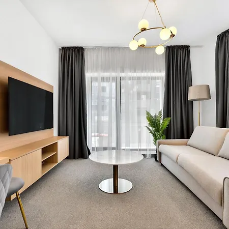 Apartman Your Paradise - Wander, Dine & Shop