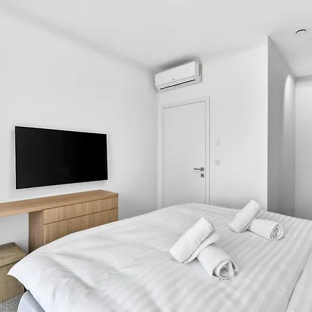 Apartman Your Paradise - Wander, Dine & Shop *