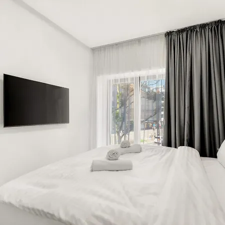 Apartman Your Paradise - Wander, Dine & Shop