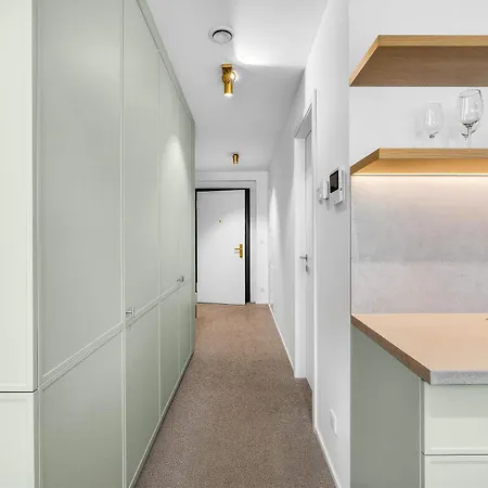 Apartman Your Paradise - Wander, Dine & Shop *